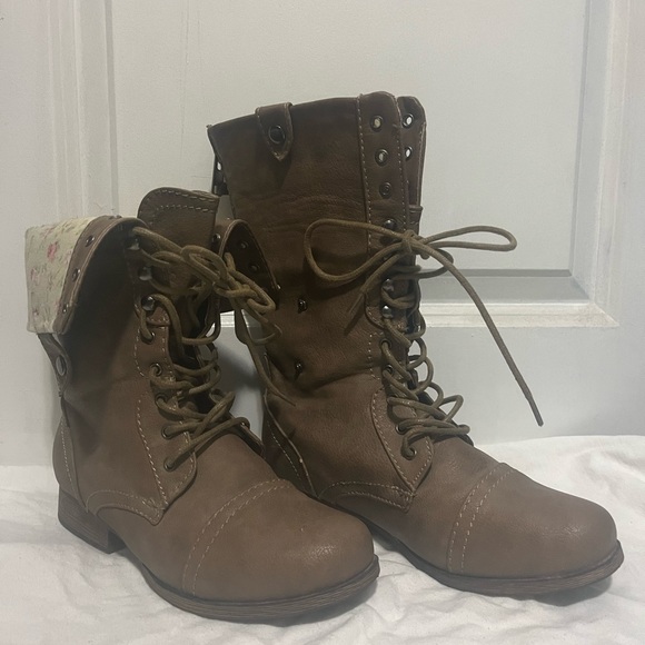 Urban Planet Boots - Picture 1 of 4